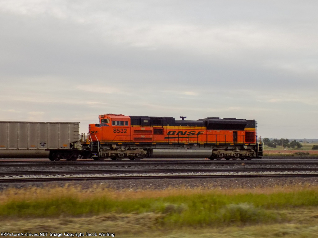 BNSF 8532